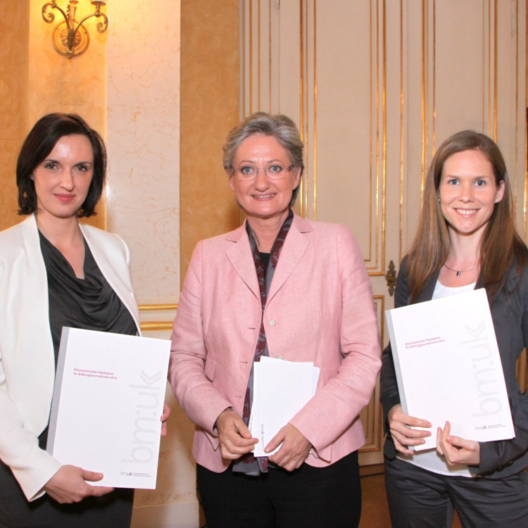 Ministerin Schmied verlieh Staatspreis für Bildungsjournalismus 2011 - Bild Nr. 185