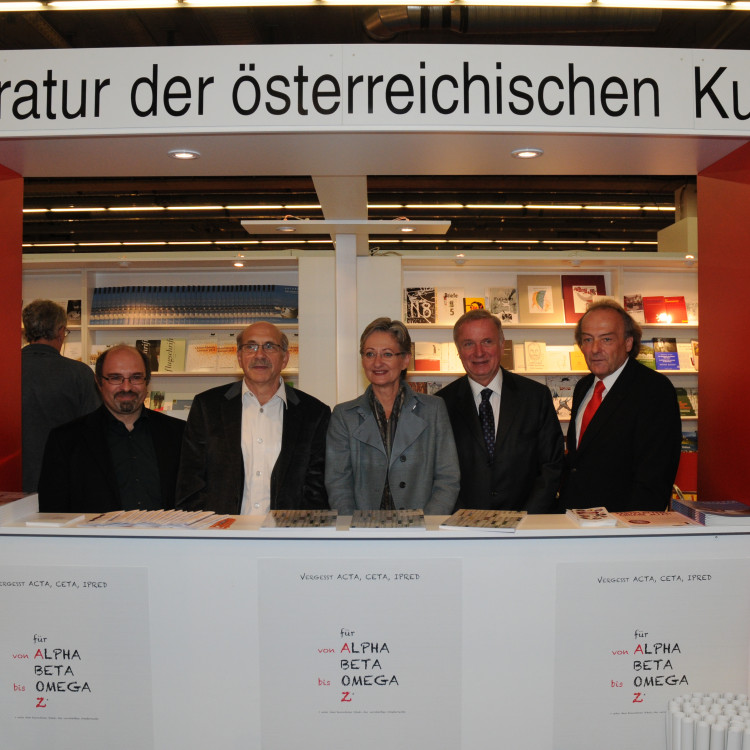Kulturministerin Schmied eröffnete österreichischen Gemeinschaftsstand auf der Frankfurter Buchmesse - Bild Nr. 2053