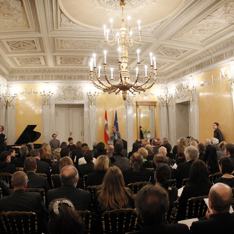 Bundespräsident Dr. Heinz Fischer und Kulturministerin Dr. Claudia Schmied verliehen die Österreichischen Kunstpreise 2012 - Bild Nr. 2268