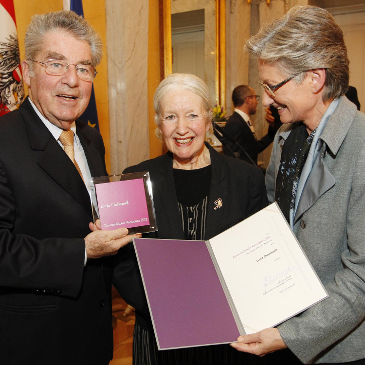 Bundespräsident Dr. Heinz Fischer und Kulturministerin Dr. Claudia Schmied verliehen die Österreichischen Kunstpreise 2012 - Bild Nr. 2276