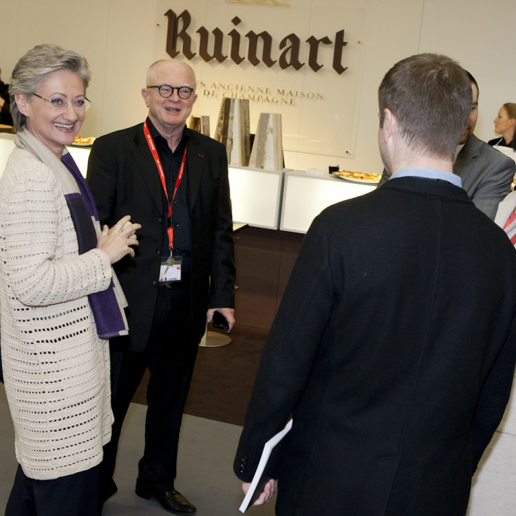 Ministerin Claudia Schmied besucht die Kunstmesse Art Cologne - Bild Nr. 2601