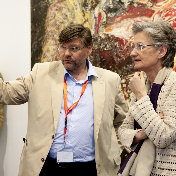 Ministerin Claudia Schmied besucht die Kunstmesse Art Cologne - Bild Nr. 2620