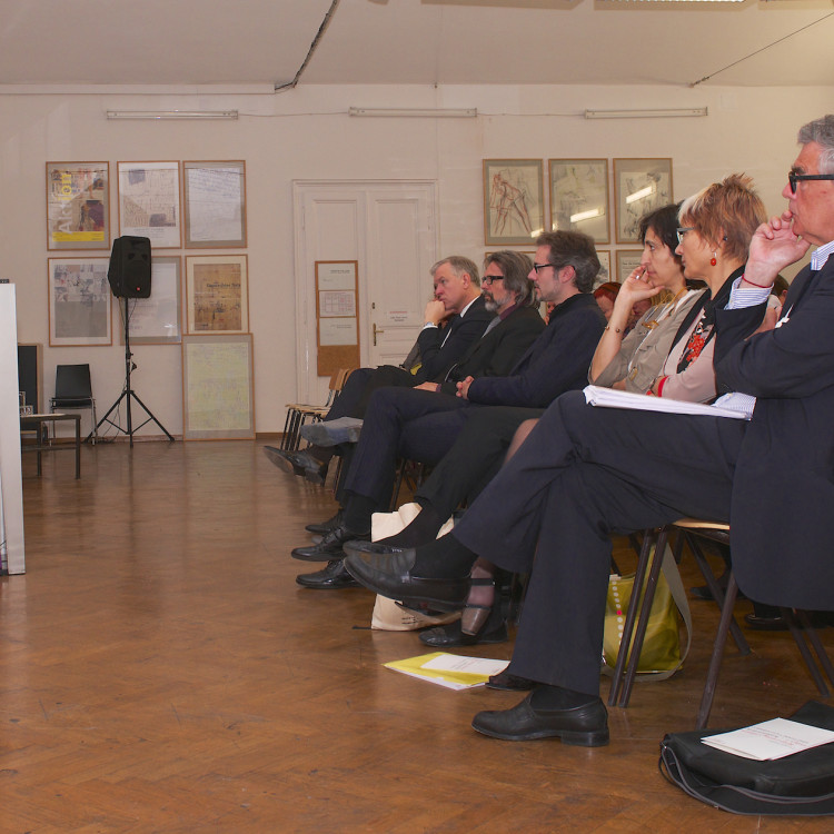 Bundesministerin Dr. Claudia Schmied eröffnet das Symposium „Reinventing Cultural Policy? Kulturpolitik und Good Governance“. - Bild Nr. 2725