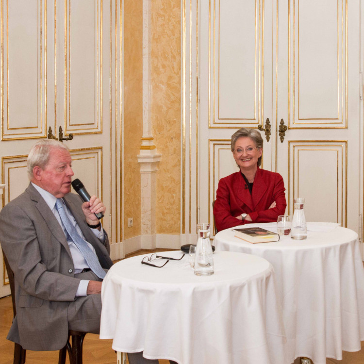 Politische Erinnerungen Bundesministerin Dr. Claudia Schmied im Gespräch mit Dr. Franz Vranitzky - Bild Nr. 2746