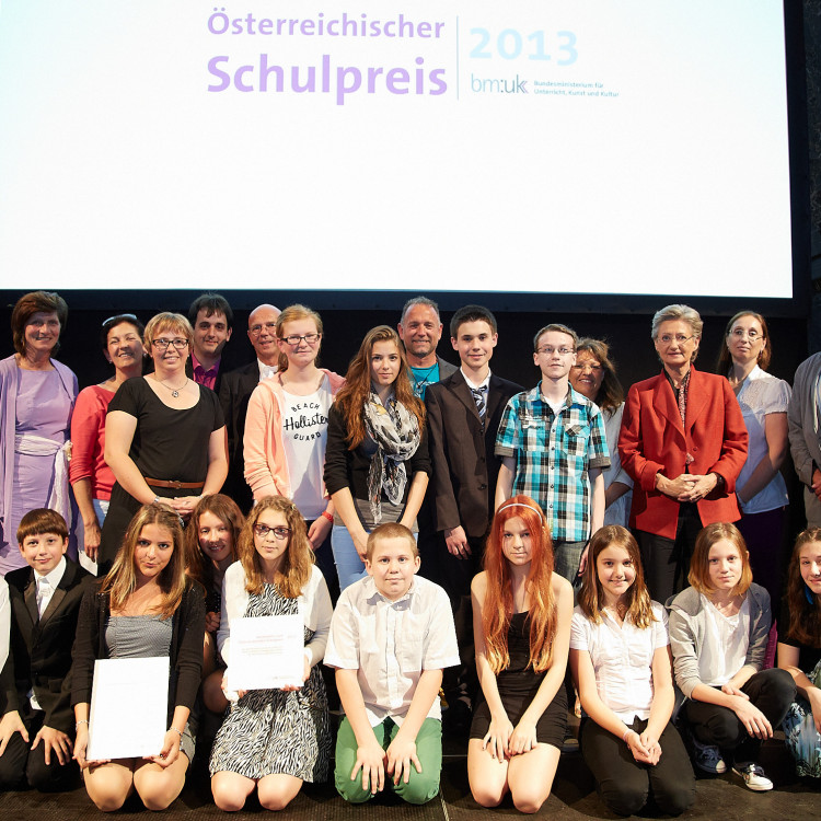 Schulpreis 2013: Bildungsministerin Dr. Claudia Schmied prämiert die NMS/BG/BRG Klusemannstraße - Bild Nr. 2754