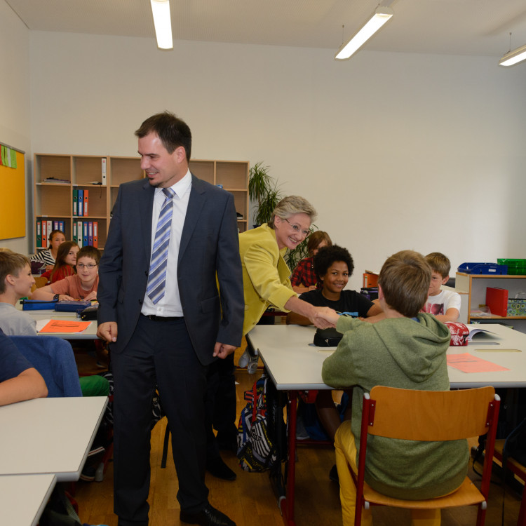 Bildungsministerin Schmied und Landesrat Schickhofer besuchen verschränkte Ganztagsschule Klex in Graz. - Bild Nr. 3119