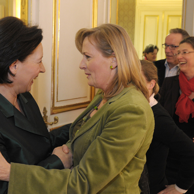 Open House im Frauenministerium: Rund 300 Gäste zu Besuch bei Bundesministerin Gabriele Heinisch-Hosek - Bild Nr. 3476