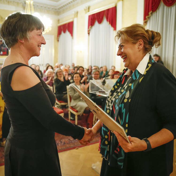 Verleihung Frauenpreis des Frauenrings 2014 - Bild Nr. 3543
