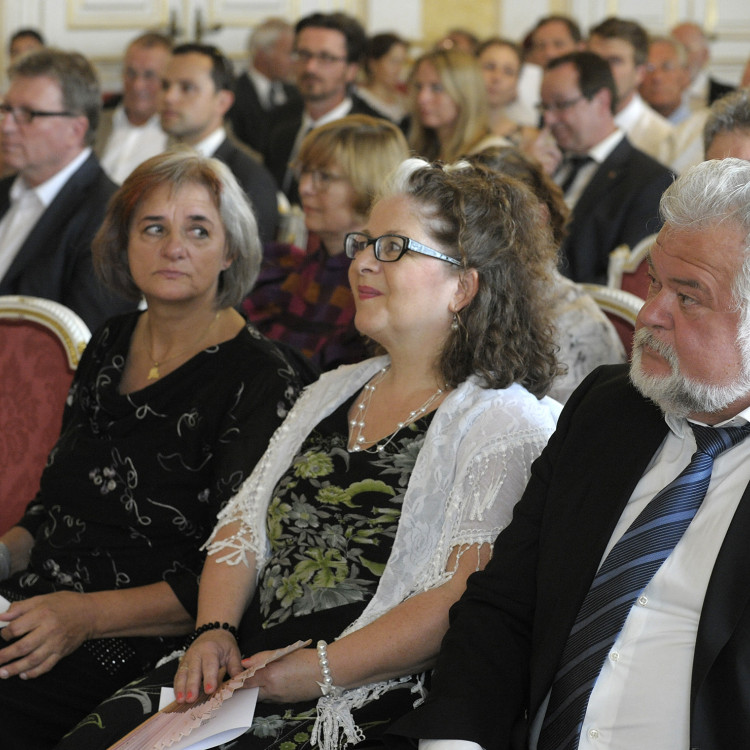 BMBF: Bundesministerin Heinisch-Hosek überreicht hohe staatliche Auszeichnungen - Bild Nr. 4130