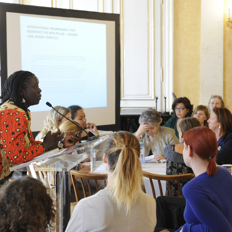 Konferenz „Frauenrechte und Gleichstellung: Erfahrungen teilen > Neues denken > Zukunft gestalten“ - Bild Nr. 5727
