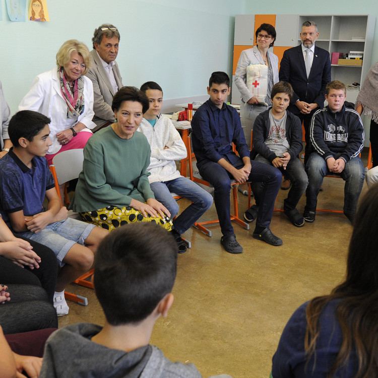 Bundesministerin Gabriele Heinisch-Hosek präsentiert Willkommensaktion für Flüchtlingskinder - Bild Nr. 5903