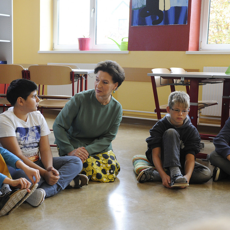 Bundesministerin Gabriele Heinisch-Hosek präsentiert Willkommensaktion für Flüchtlingskinder - Bild Nr. 5906