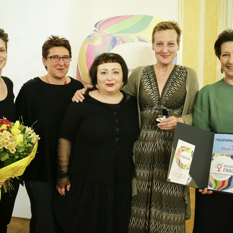 Frauenring-Preis für Sibylle Hamann, Gabriella Hauch und Ulli Weish - Bild Nr. 6586