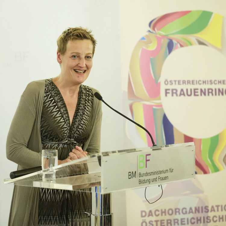 Frauenring-Preis für Sibylle Hamann, Gabriella Hauch und Ulli Weish - Bild Nr. 6587