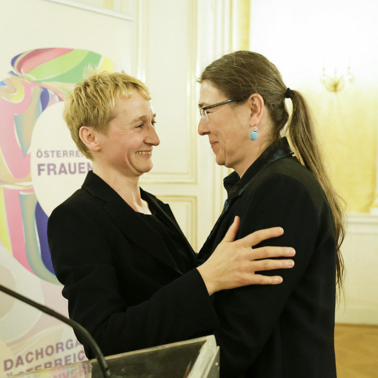 Frauenring-Preis für Sibylle Hamann, Gabriella Hauch und Ulli Weish - Bild Nr. 6603