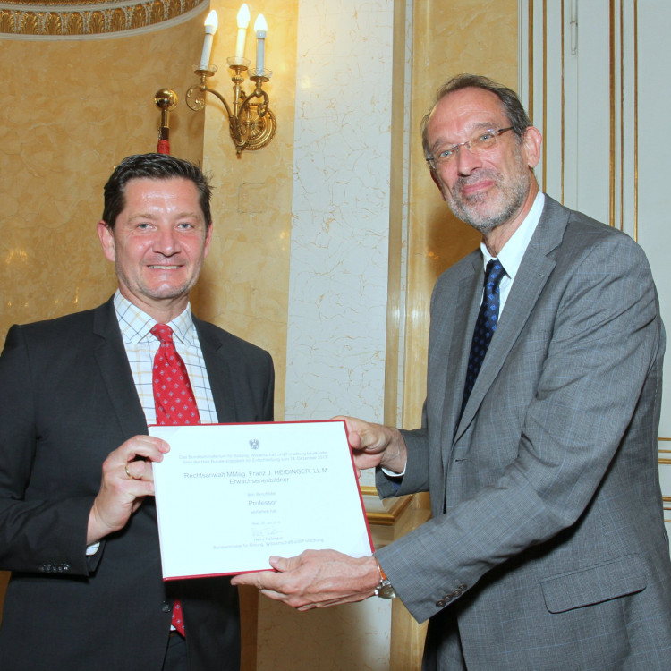 BMBWF: Bundesminister Faßmann überreicht Ehrenzeichen - Bild Nr. 7974