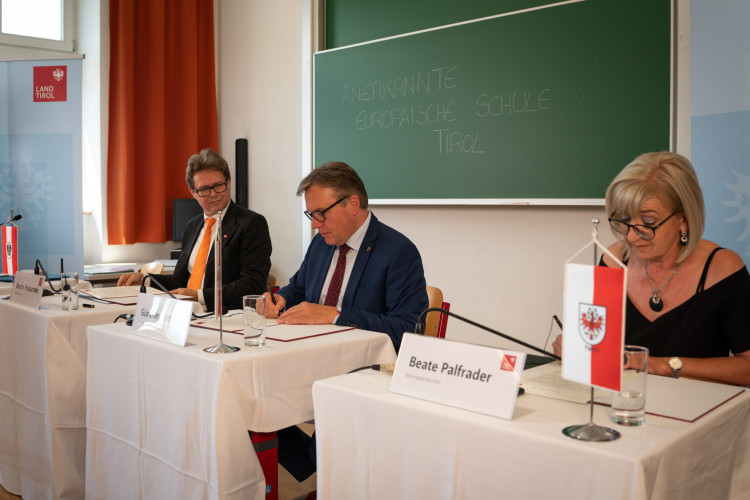 Pressekonferenz zum Projektstart: Anerkannte Europäische Schule im Großraum Innsbruck - Bild Nr. 10642 - Vorschau