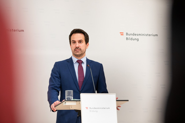 Lehramtsstudium für die Primarstufe wird praxisnäher: Bildungsminister Christoph Wiederkehr und Rektorin Beatrix Karl stellen Reform vor - Bild Nr. 15873 - Vorschau