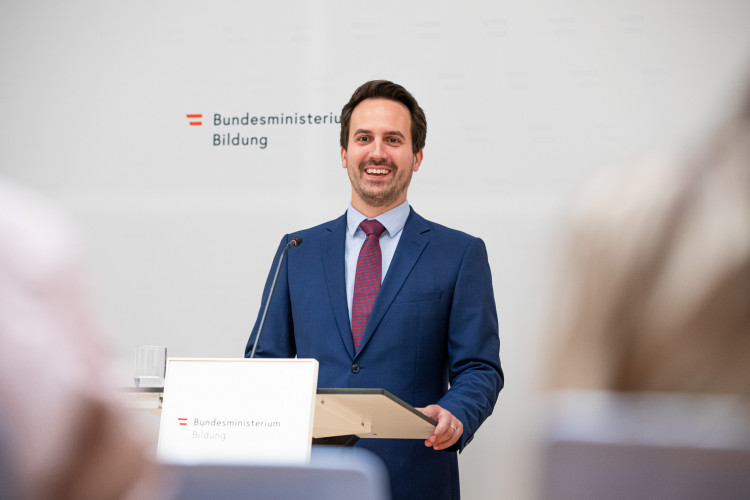 Lehramtsstudium für die Primarstufe wird praxisnäher: Bildungsminister Christoph Wiederkehr und Rektorin Beatrix Karl stellen Reform vor