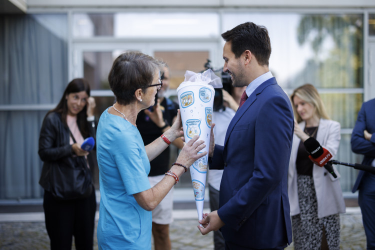 Fototermin zum Schulstart 2025 mit Bundesminister Christoph Wiederkehr - Bild Nr. 15888 - Vorschau
