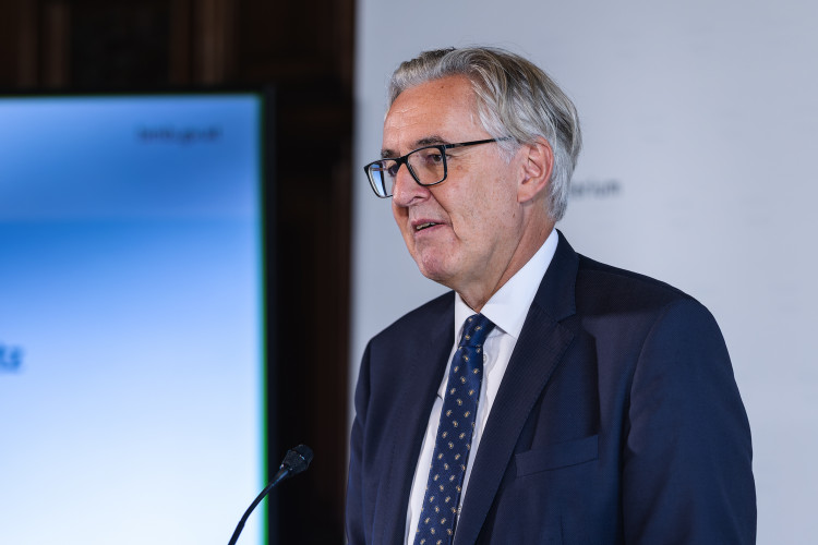 Kriseneinsatz in Graz Schulpsychologie - Verleihung von Dank & Anerkennung - Bild Nr. 15995 - Vorschau