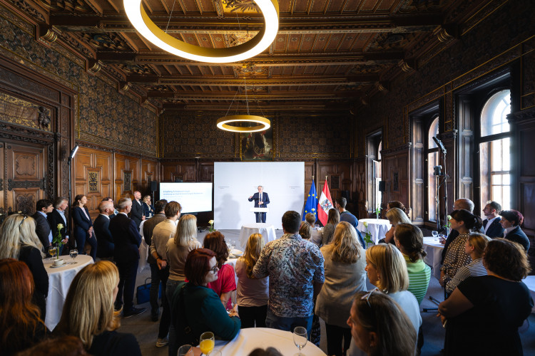 Kriseneinsatz in Graz Schulpsychologie - Verleihung von Dank & Anerkennung