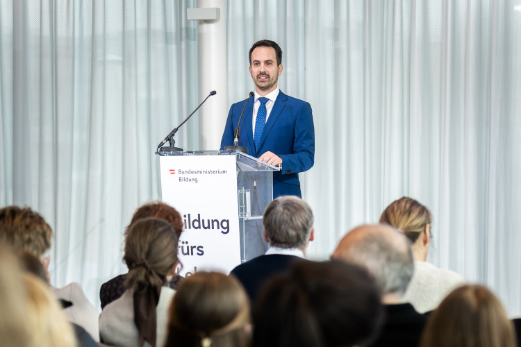 Grundsatzrede von Bildungsminister Christoph Wiederkehr