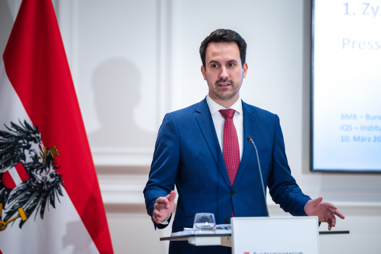 Pressekonferenz „Präsentation: Ergebnisse der ersten 3 Jahre iKMPlus an Österreichs Volksschulen“ - Bild Nr. 17385 - Vorschau