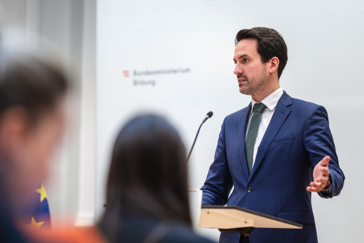 Bildungsministerium kündigt die Veröffentlichung standortbezogener Schuldaten an - Bild Nr. 17484 - Vorschau
