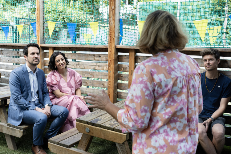 Besuch von Bildungsminister Wiederkehr in der Schwedischen Schule in Wien - Bild Nr. 17751 - Vorschau