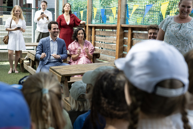 Besuch von Bildungsminister Wiederkehr in der Schwedischen Schule in Wien - Bild Nr. 17752 - Vorschau