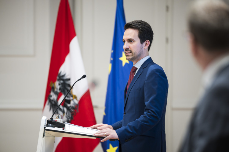 BM Wiederkehr: Pressestatement nach Hitzeschutzgipfel - Bild Nr. 17763 - Vorschau