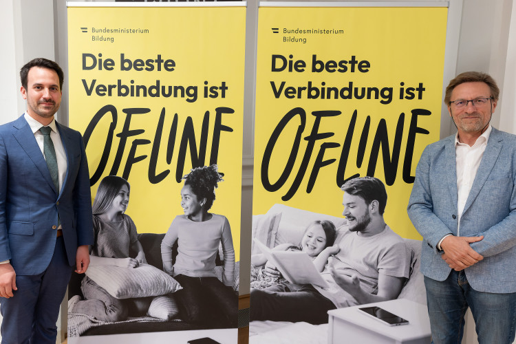 Pressekonferenz nach Rundem Tisch zu Bildschirmzeit bei Kindern und Jugendlichen: „Die beste Verbindung ist offline“