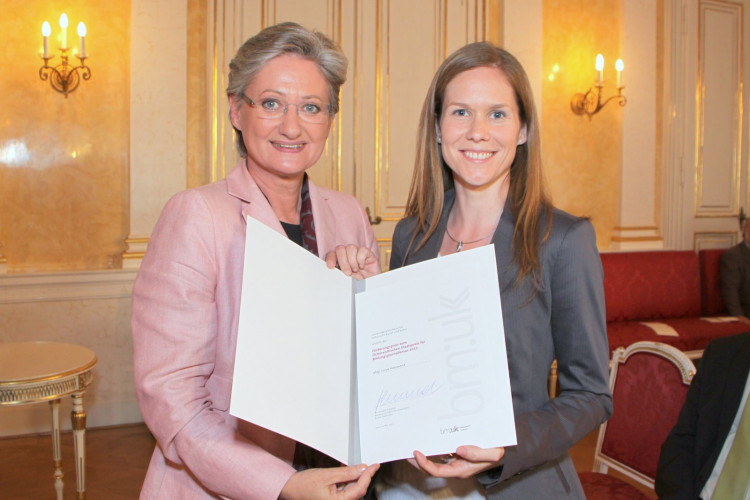Ministerin Schmied verlieh Staatspreis für Bildungsjournalismus 2011