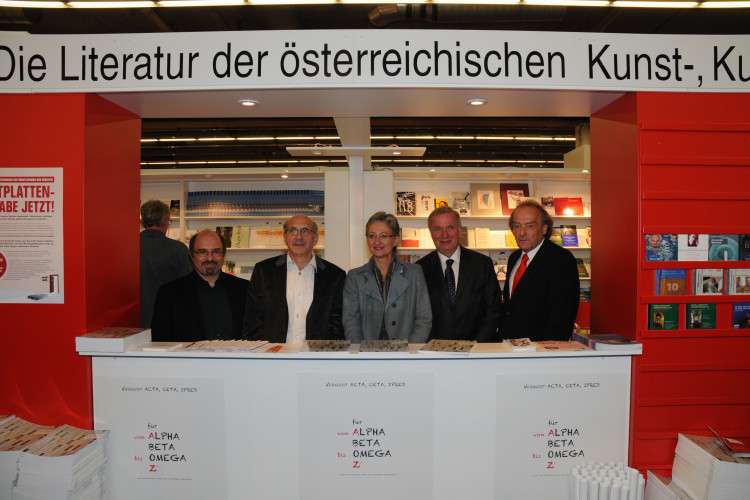 Kulturministerin Schmied eröffnete österreichischen Gemeinschaftsstand auf der Frankfurter Buchmesse - Bild Nr. 2053 - Vorschau