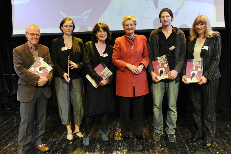 BM Claudia Schmied verleiht Kinder- und Jugendbuchpreise 2011 - Bild Nr. 208 - Vorschau