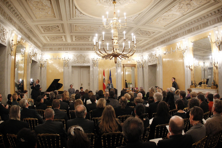 Bundespräsident Dr. Heinz Fischer und Kulturministerin Dr. Claudia Schmied verliehen die Österreichischen Kunstpreise 2012