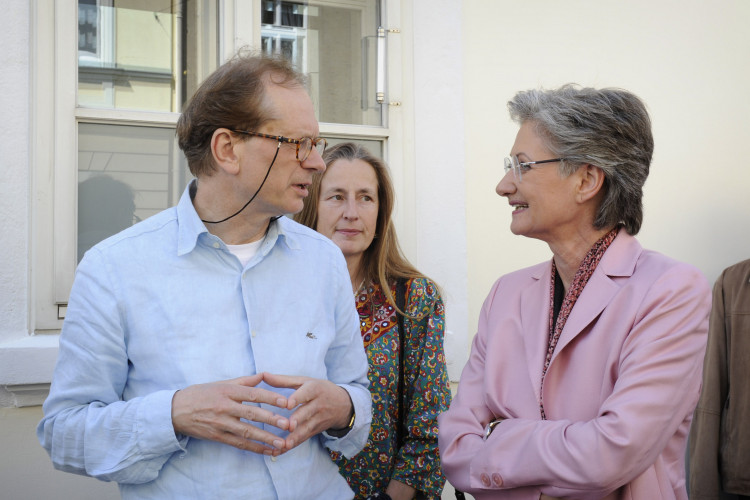 Schriftsteller Josef Winkler erhält Ehrentafel an seinem ehemaligen Wohnhaus - Bild Nr. 2643 - Vorschau