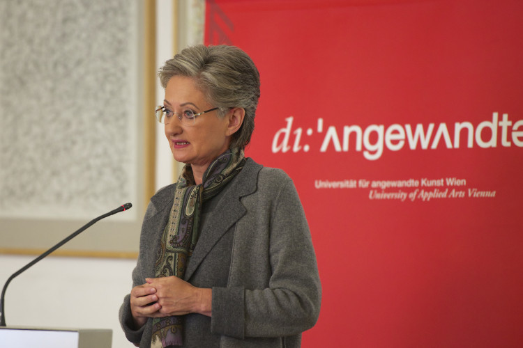 Bundesministerin Dr. Claudia Schmied eröffnet das Symposium „Reinventing Cultural Policy? Kulturpolitik und Good Governance“. - Bild Nr. 2726 - Vorschau