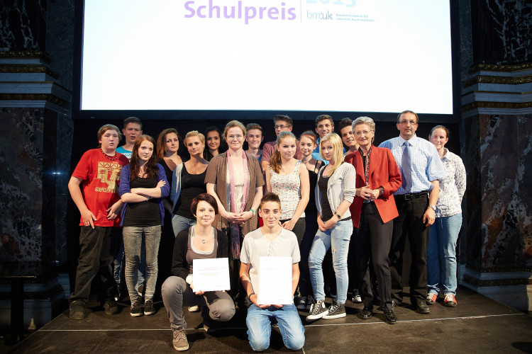 Schulpreis 2013: Bildungsministerin Dr. Claudia Schmied prämiert die NMS/BG/BRG Klusemannstraße - Bild Nr. 2752 - Vorschau