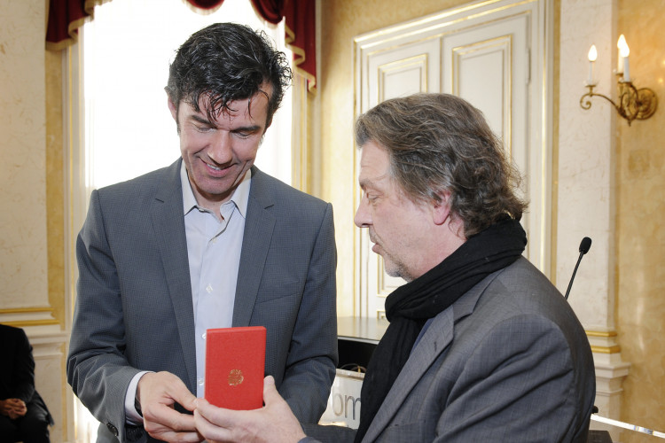 Goldenes Ehrenzeichen für Verdienste um die Republik Österreich an Stefan Sagmeister