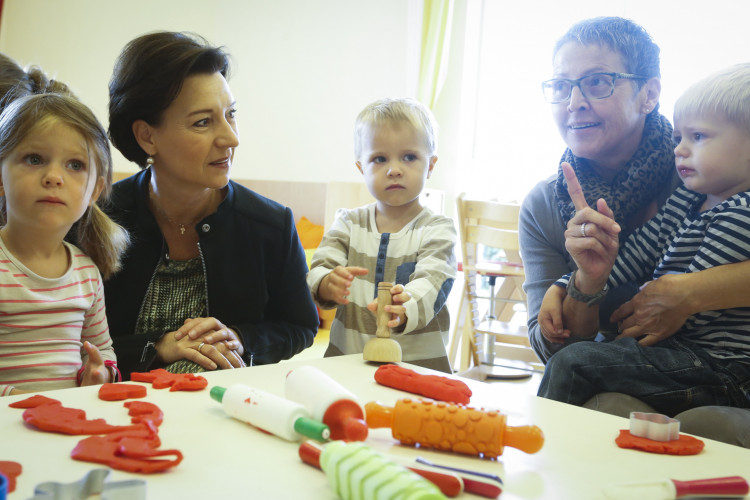Heinisch-Hosek: Gemeinsam machen wir unsere Kinder schulfit!