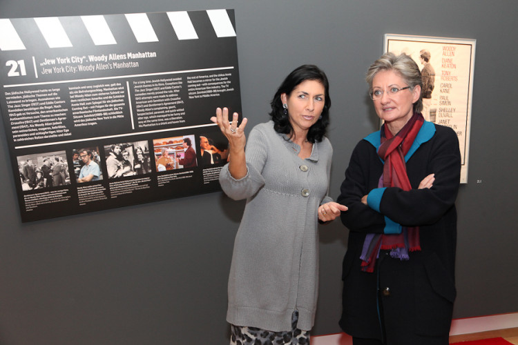 Bundesministerin Dr. Claudia Schmied besucht das jüdische Museum - Bild Nr. 468 - Vorschau