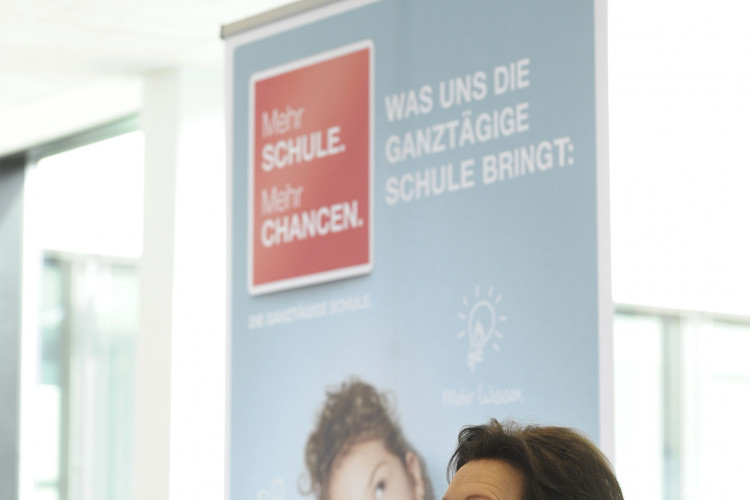 Heinisch-Hosek: Informationskampagne zur ganztägigen Schule gestartet